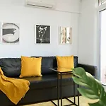 Relax In A Chic In Sants Apartmán *